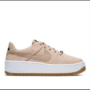 Nike Women’s Air force 1’s Sage Low (bio beige)